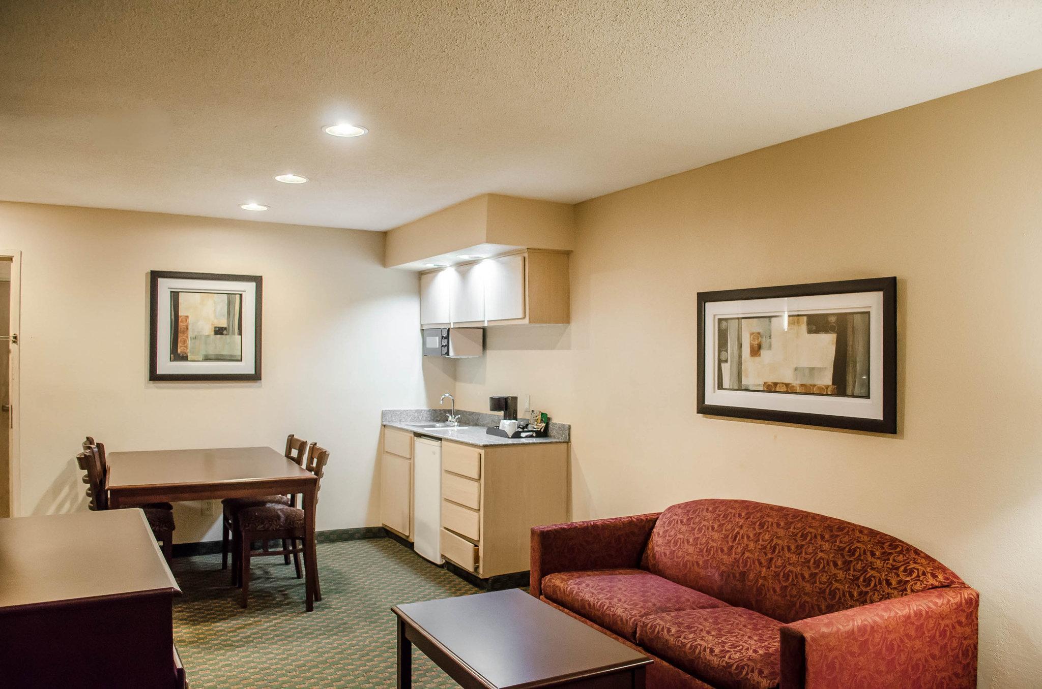 Quality Inn & Suites At Airport Blvd I-65 Mobile Eksteriør billede