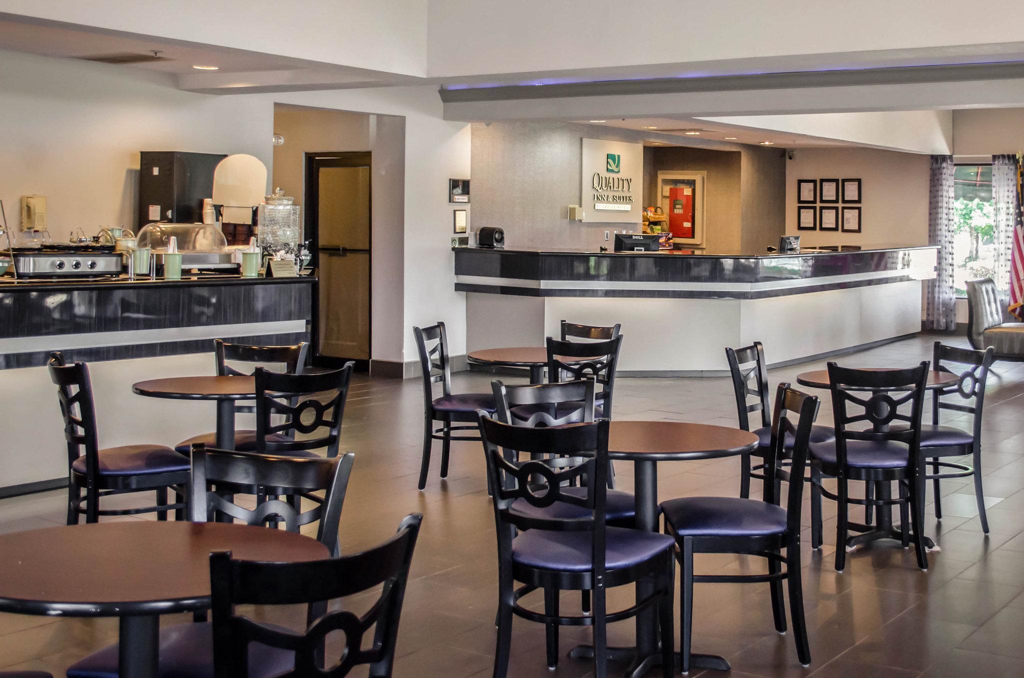 Quality Inn & Suites At Airport Blvd I-65 Mobile Eksteriør billede