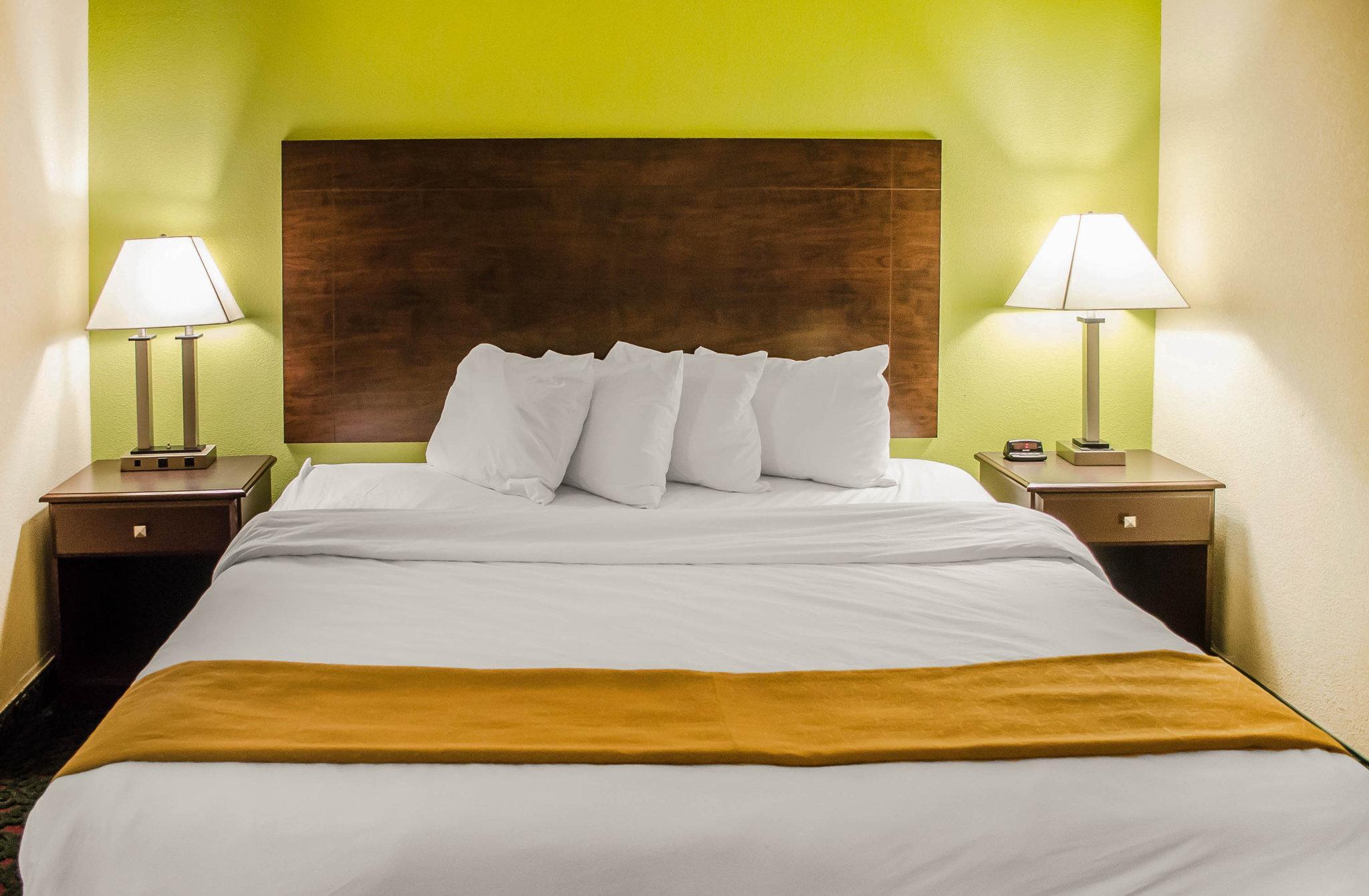 Quality Inn & Suites At Airport Blvd I-65 Mobile Eksteriør billede