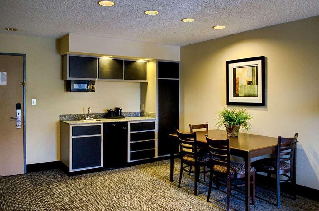 Quality Inn & Suites At Airport Blvd I-65 Mobile Værelse billede