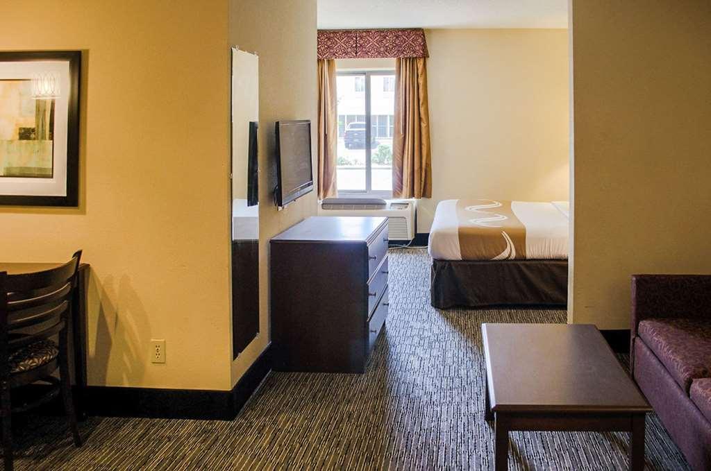 Quality Inn & Suites At Airport Blvd I-65 Mobile Værelse billede