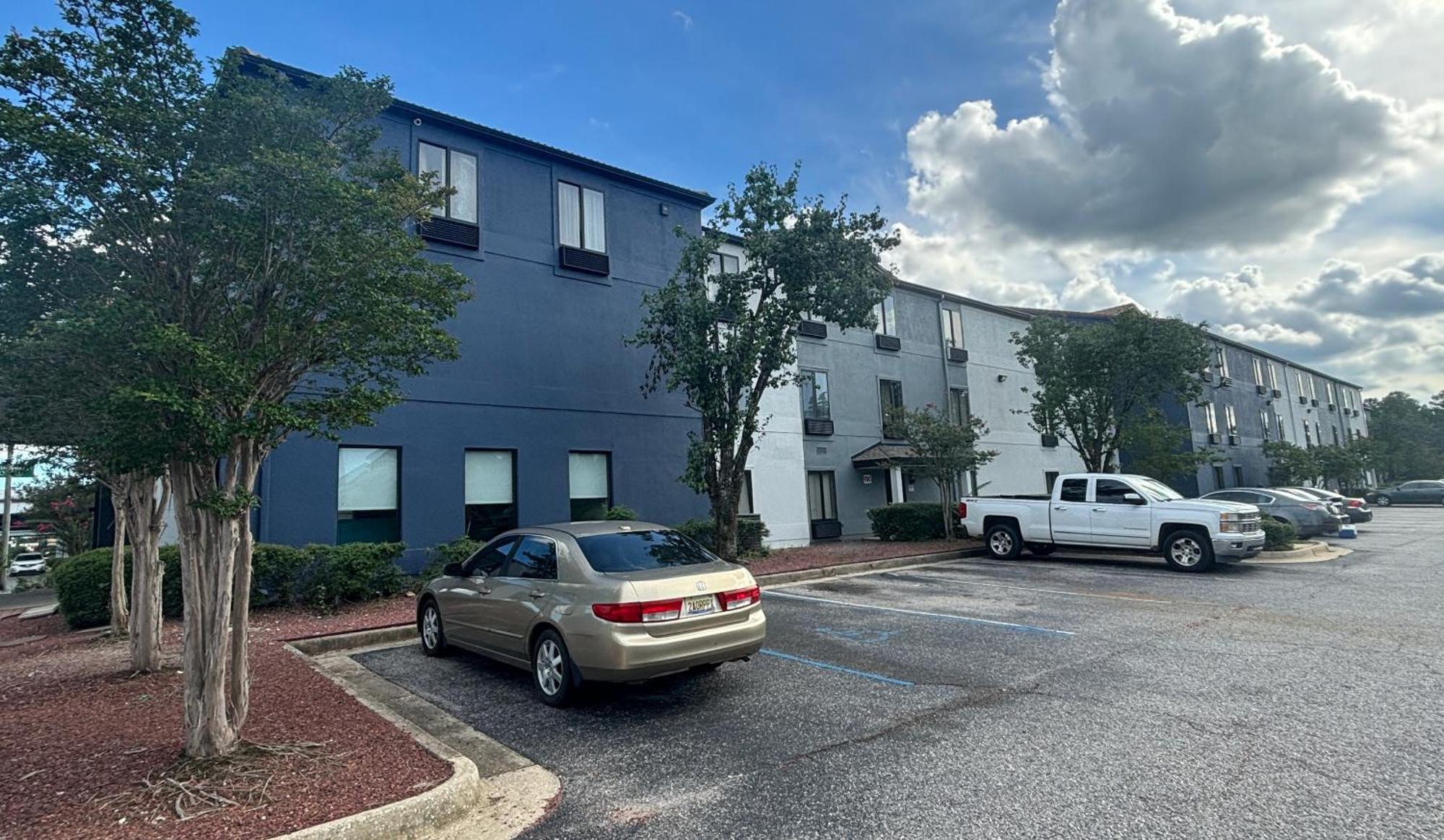 Quality Inn & Suites At Airport Blvd I-65 Mobile Eksteriør billede