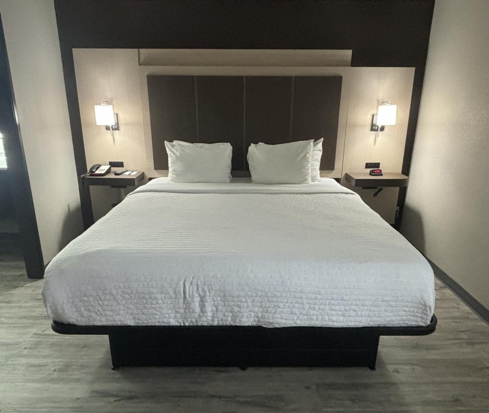 Quality Inn & Suites At Airport Blvd I-65 Mobile Eksteriør billede
