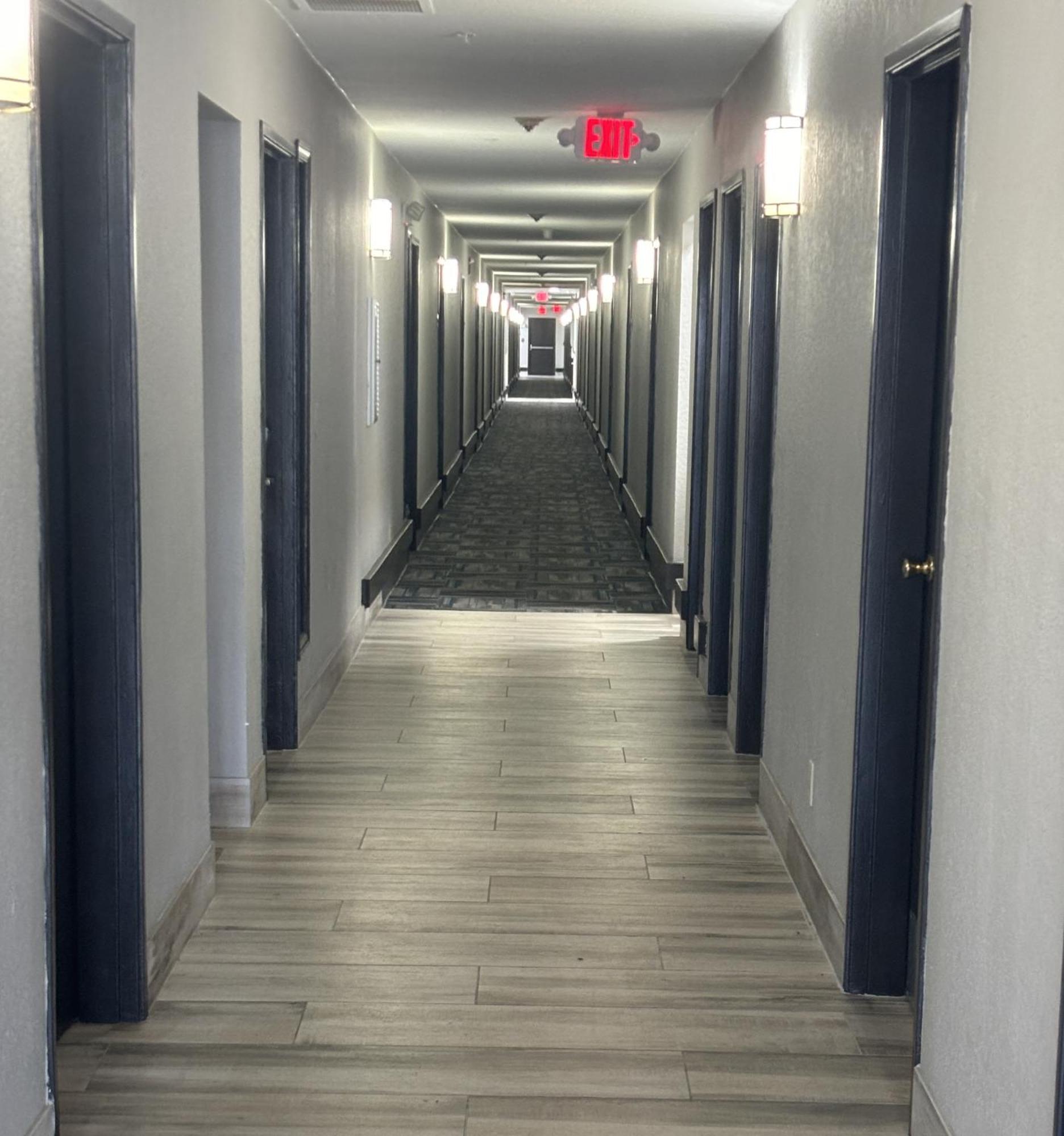 Quality Inn & Suites At Airport Blvd I-65 Mobile Eksteriør billede