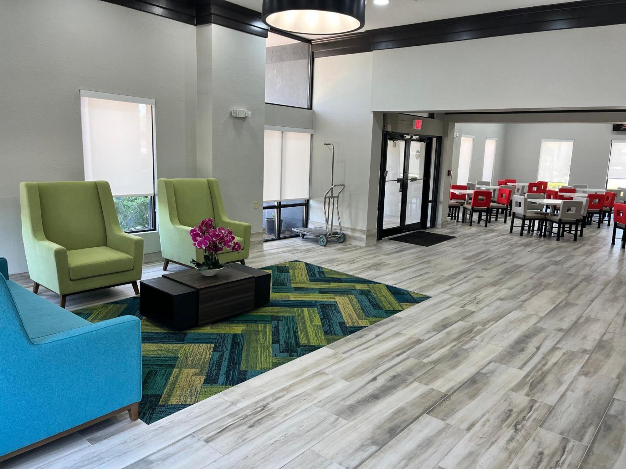 Quality Inn & Suites At Airport Blvd I-65 Mobile Eksteriør billede