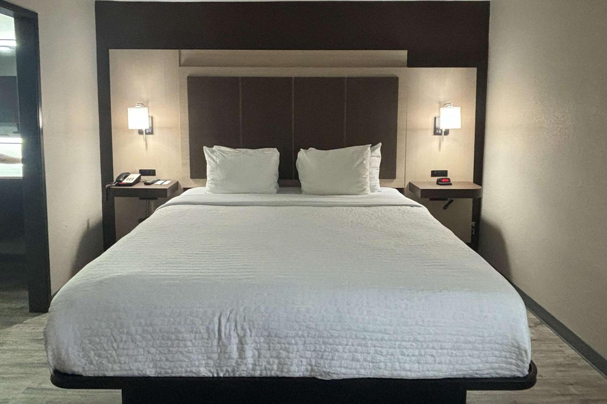 Quality Inn & Suites At Airport Blvd I-65 Mobile Eksteriør billede