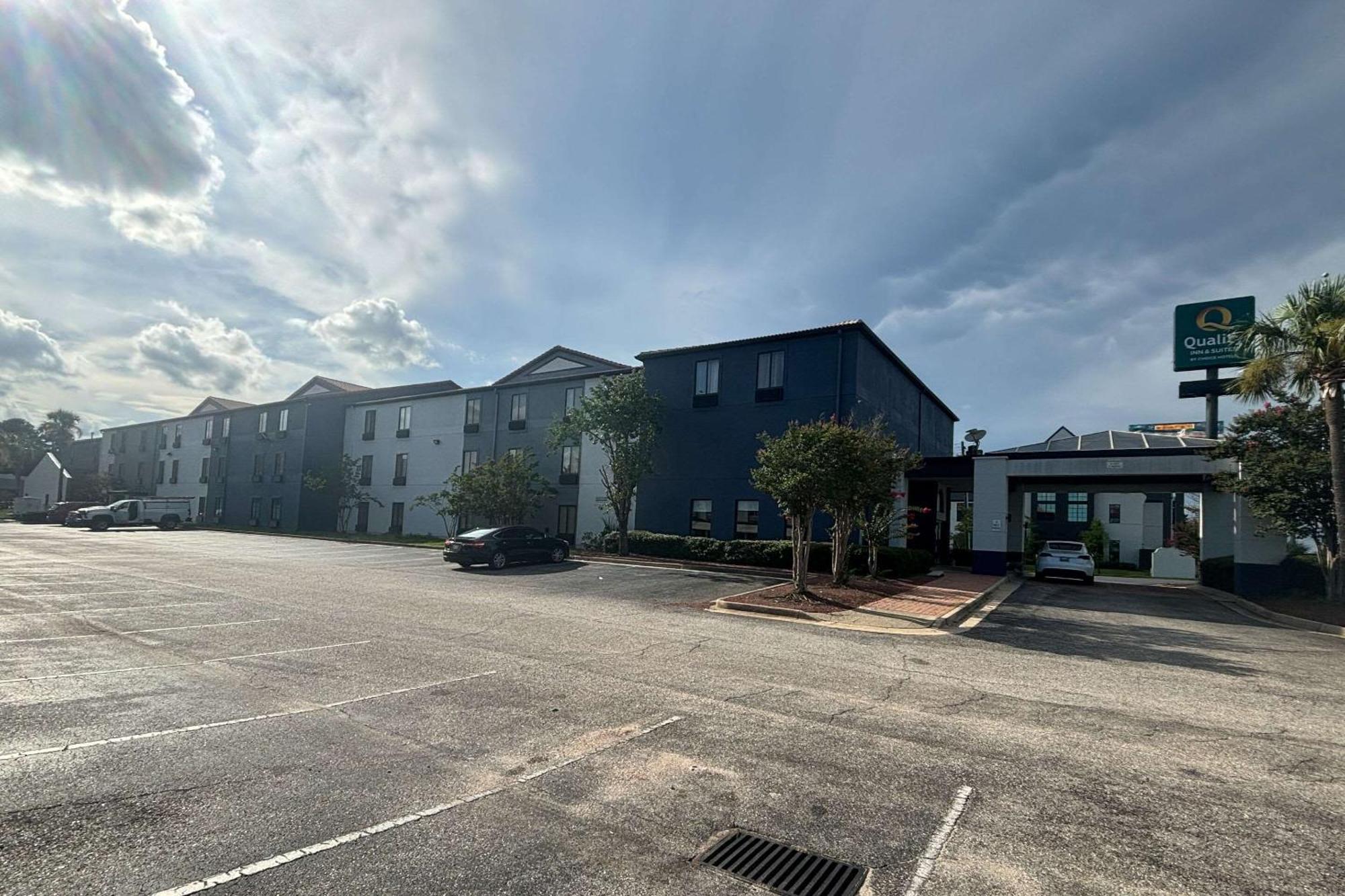 Quality Inn & Suites At Airport Blvd I-65 Mobile Eksteriør billede