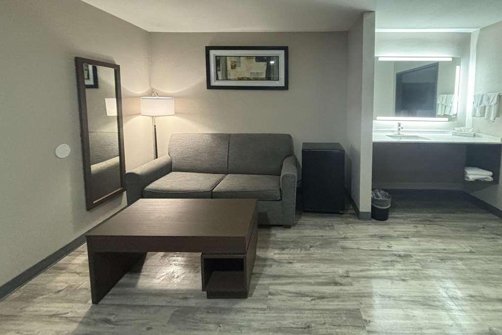 Quality Inn & Suites At Airport Blvd I-65 Mobile Værelse billede